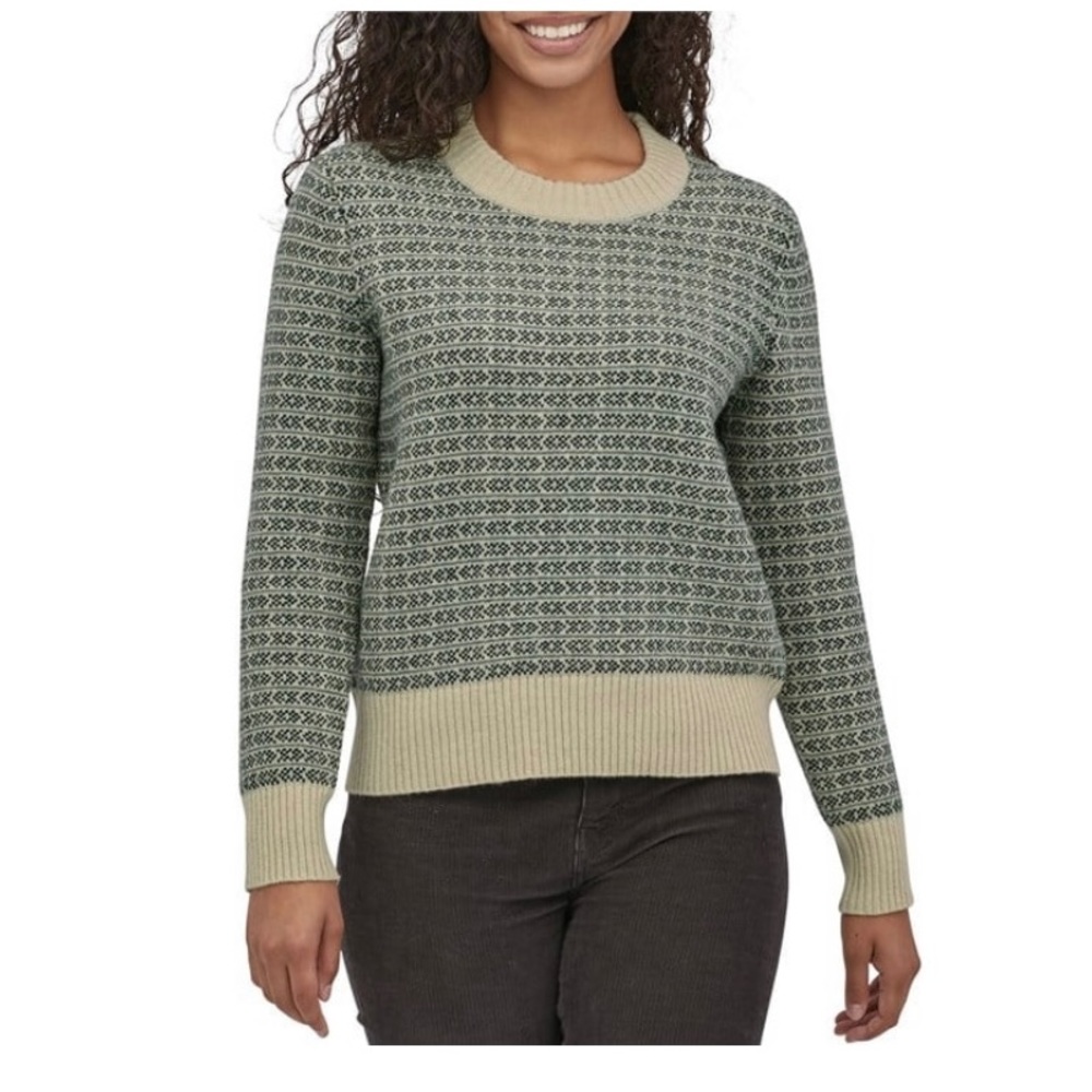 Patagonia recycled wool winter sweater. Like new Worn once.